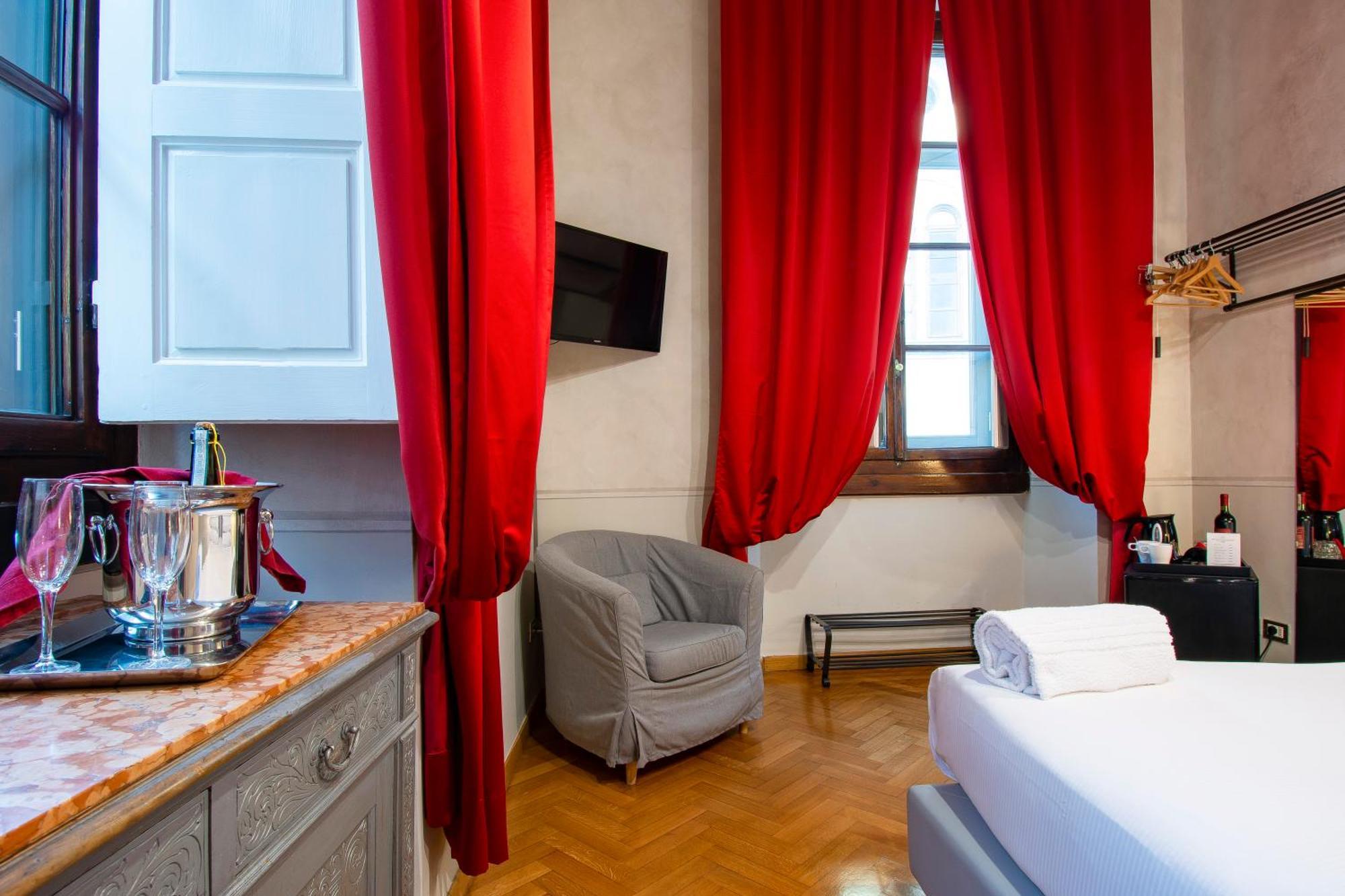 N4U Guest House Firenze Kültér fotó